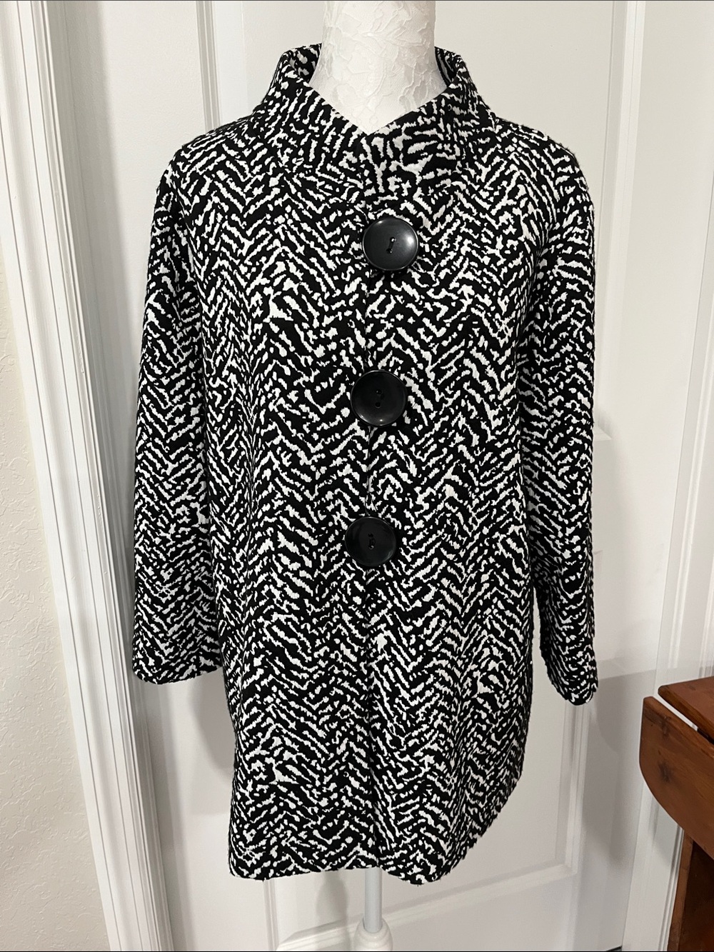 JM Collection Abstract Print Large Buttons Women's Blazer/Jacket NWOT SZ L